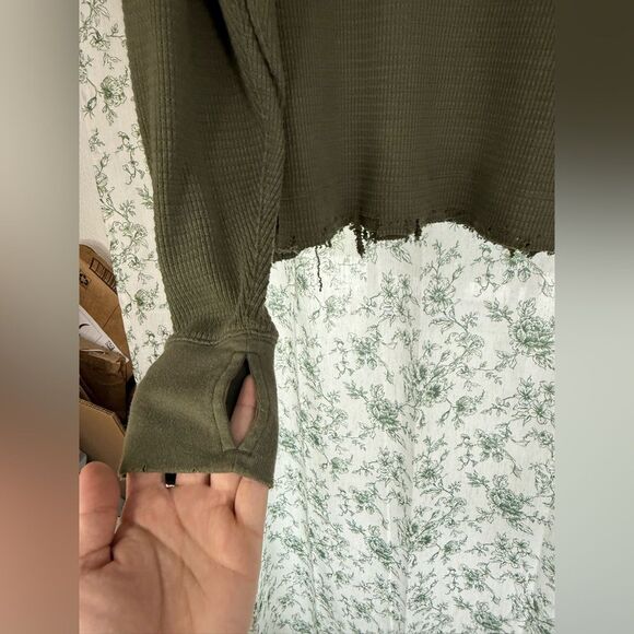 FREE PEOPLE GREEN WAFFLE LONG
SLEEVE/TUNIC - Picture 4 of 6